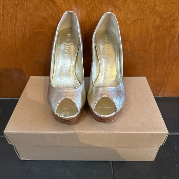 Cole Haan Soft Gold Metal Nike Air Heels - Picture 4 of 6